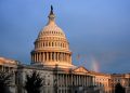 Deputados dos EUA apoiam regra que restringe poderes de Trump contra Irã